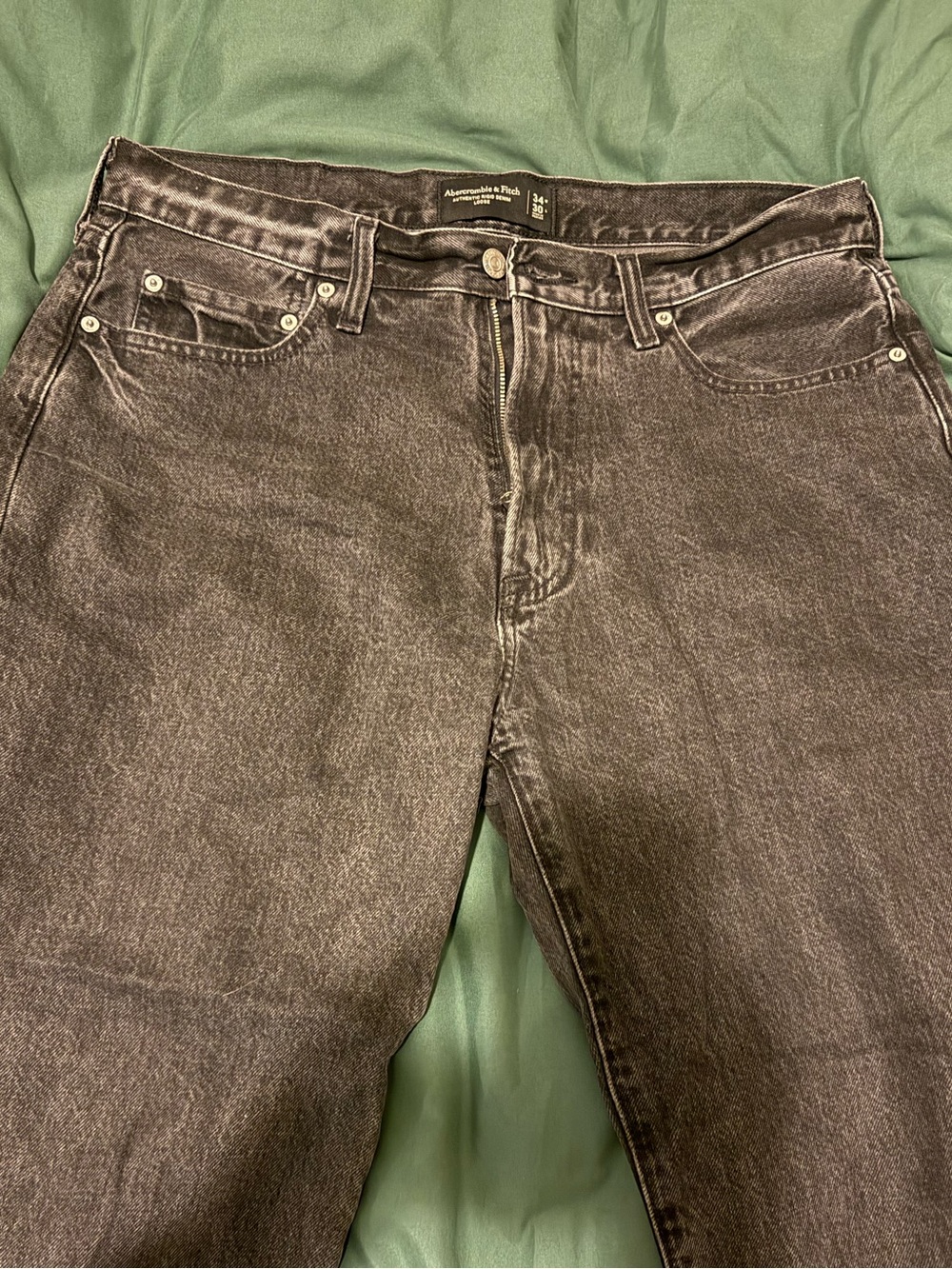 Abercrombie & Fitch Men's Black Loose Rigid Denim Jeans - Picture 2 of 2